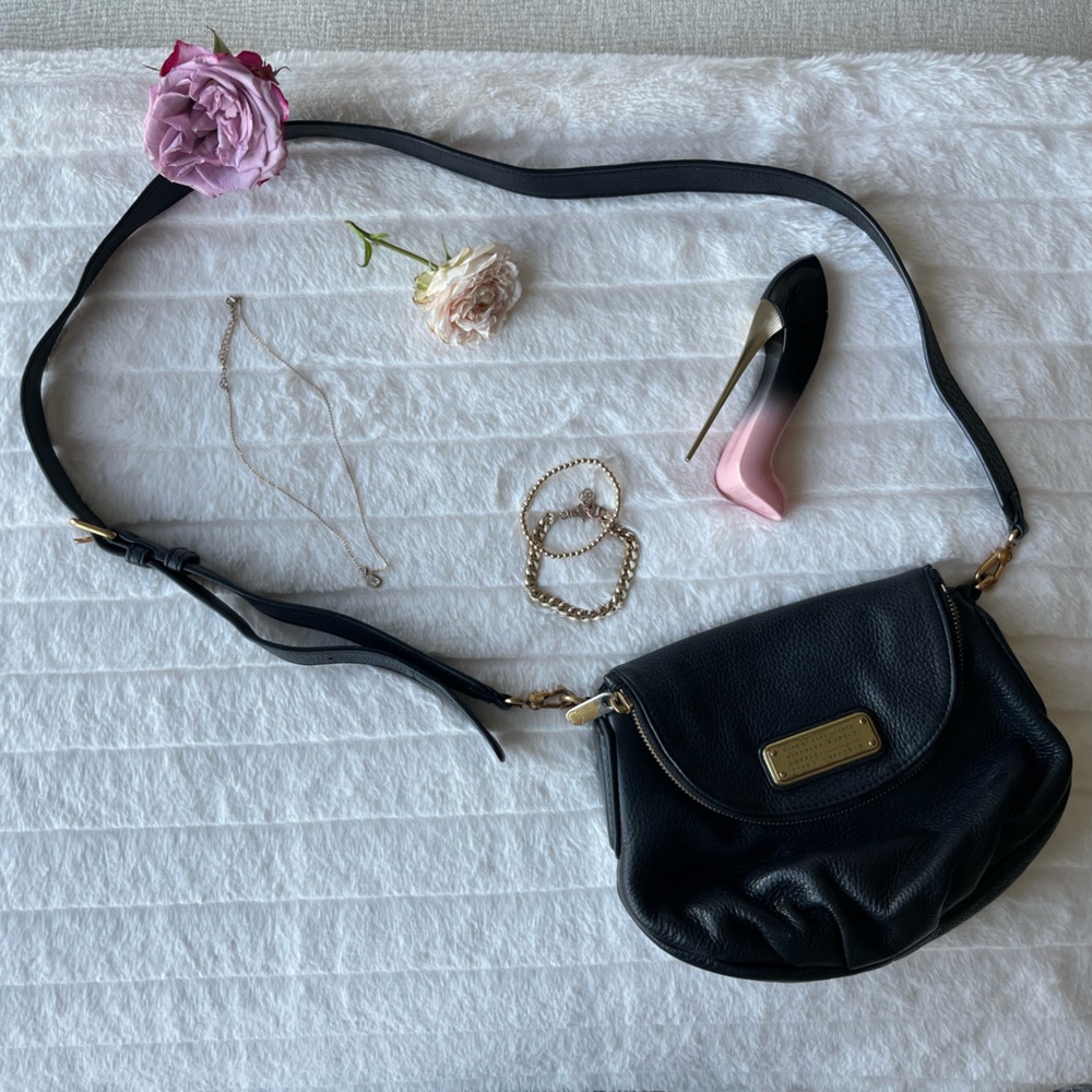 Vintage Marc by Marc Jacobs Natasha mini cross body classic Q.